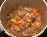 Foto del paso 8 de la receta: Guiso de Ternera al Vino Tinto