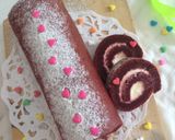 Foto langkah ke 10 dari resep Red Velvet Swiss Roll.