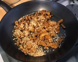 Une image de l'étape 5 de Trio de pâtes aux girolles, pancetta, emmental et persil (pasta cheese).