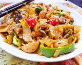 A picture of step 5 of Pad Thai.