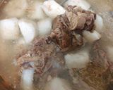 A picture of step 1 of Beef Rib Soup with Taro.