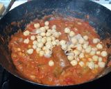 Foto del paso 6 de la receta: Garbanzos con pisto y chorizo