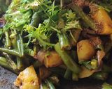 फ्रेंच बींस आलू की सब्जी(French beans aloo ki sabzi recipe in Hindi) रेसिपी चरण 5 फोटो