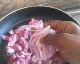 A picture of step 2 of Spicy beef wrap.