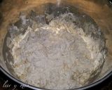 Foto del paso 1 de la receta: Hogaza de pan rellena de beicon, tres quesos y setas