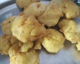 A picture of step 5 of Moong Dal Vada.