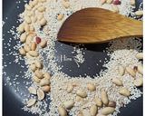 A picture of step 2 of Jau Gok Peanut Puff Dumpling.