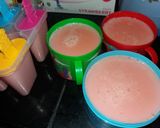 Foto langkah ke 2 dari resep Twins Strawberry Ice Cream.