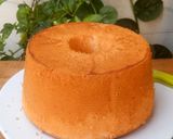 Foto langkah ke 9 dari resep Pink Cheese Chiffon Cake.