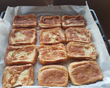 Foto del paso 4 de la receta: Torrijas de leche con chocolate blanco y torrijas vino tinto