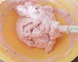 Foto del passaggio 5 della ricetta Cheesecake ai frutti di bosco senza cottura