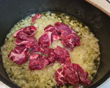 Foto del paso 2 de la receta: Fideuá de presa ibérica, chorizo y shiitake