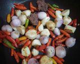 Foto langkah ke 2 dari resep Ayam pedas santan.