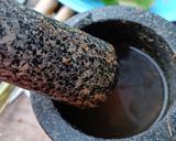 รูปขั้นตอนการทำที่ 5 ของ คั่วแห้มไก่บ้านใบยี่หร่า สูตร ภาคเหนือ