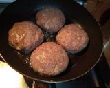 Foto langkah ke 5 dari resep Hambagu (Hamburg Steak ala Jepang).