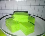 Foto langkah ke 5 dari resep Bolu pandan santan kukus.