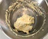 A picture of step 8 of Unicorn cupcakes.