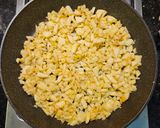 Foto del paso 2 de la receta: Rollitos de papel de arroz dulce con manzana y canela