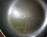 A picture of step 3 of Potato omelette pizza.