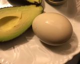 Foto del paso 1 de la receta Tosta de cereales con aguacate y huevo revuelto