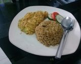 Foto langkah ke 1 dari resep Nasi goreng telur dadar.