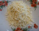 Foto langkah ke 1 dari resep Putu Ayu Labu Kuning Keju.