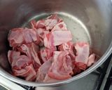Foto del paso 1 de la receta Costilla con garbanzos y alcachofas