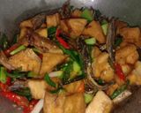 Foto langkah ke 6 dari resep Tumis ikan asin cabe ijo.