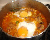 Foto del paso 10 de la receta: Guiso de garbanzos, costillas, longaniza y huevo