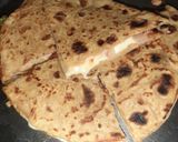 A picture of step 3 of Stuffed pizza roti.
