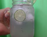 Foto del paso 2 de la receta: Agua de limón 🍋 con chía