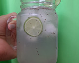 Foto del paso 2 de la receta: Agua de limón 🍋 con chía