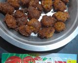 A picture of step 3 of Corn pakoda.