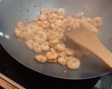 Φωτογραφία βήματος 1 της συνταγής Stir fry με καυτερές γαρίδες