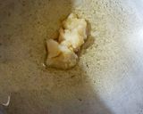 A picture of step 2 of Chicken szechuan soup.