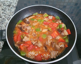 Foto del paso 3 de la receta: Paella de aprovechamiento en un plis plas,de costilla de cerdo adobada