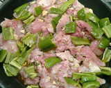Foto del paso 1 de la receta: Pollo con pimientos verdes