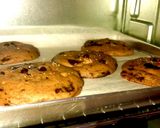Foto langkah ke 5 dari resep Chocolate Chip Cookies.