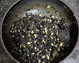 A picture of step 4 of Black Sesame Seeds & Cashews Chikki Roundels.