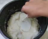 Foto langkah ke 3 dari resep 299. Lontong Anti Ribet-Ribet Club.