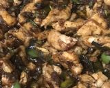 A picture of step 5 of Thai style pulled chicken fried rice.