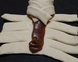Foto del paso 7 de la receta: Facturas caseras rellena de dulce de leche