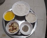 A picture of step 1 of Oats halwa.