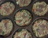 Foto langkah ke 5 dari resep Martabak mi mini.