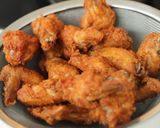 A picture of step 3 of Fried Chicken Wings with Stir-Fried Onion by Devina Hermawan.