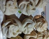 A picture of step 5 of Chicken Kachori.