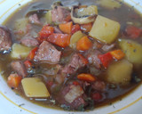 Foto del paso 5 de la receta: Cerdo estofado con verduras al vino tinto y bacon