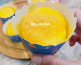 Hình bước làm 2 của món Bánh cupcake bông lan trứng muối phô mai chà bông sốt dầu trứng