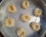 Foto langkah ke 6 dari resep Pandan Thumbprints Cookies tanpa oven.