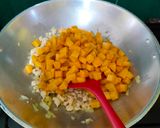 Foto langkah ke 2 dari resep Karipap (pastel singapura) isi labu kuning dan ayam.